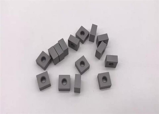 Cina HIP Sintering Yg6 Carbide Tips / Tungsten Carbide Tips Pemotongan Anti Korosif pemasok