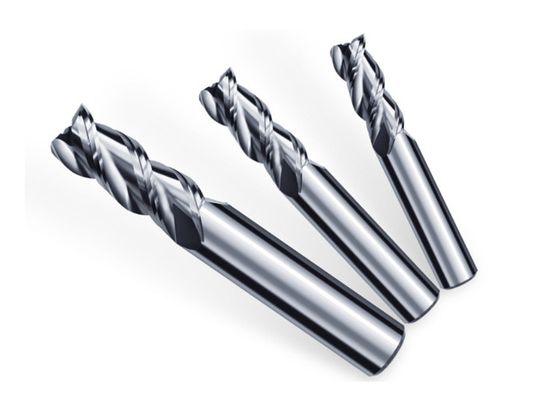 Tahan Erosi 3 Flute 45 Derajat Spiral End Mill / Pemotong Penggilingan Tungsten Carbide pemasok